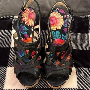 Appeal Black Wedges with Floral Insole